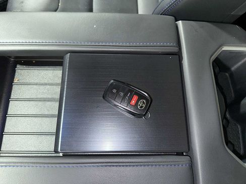 Used 2024 Toyota Sequoia Platinum image 37