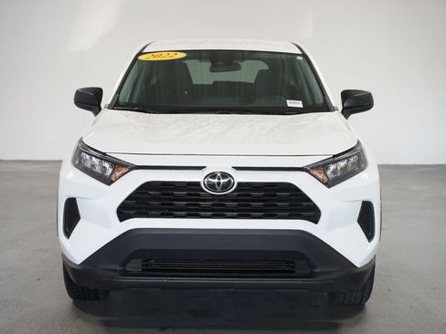 Used 2022 Toyota RAV4 LE image 2