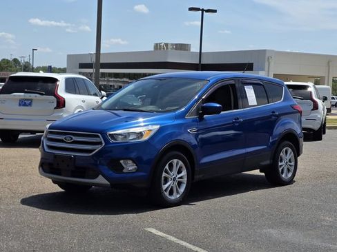 Used 2019 Ford Escape SE FWD image 7