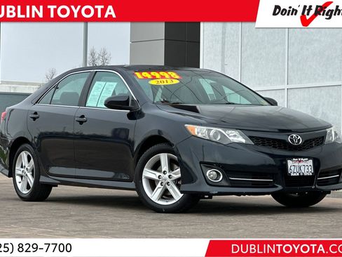 Used 2013 Toyota Camry SE image 1