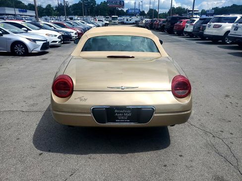 Used 2005 Ford Thunderbird image 4