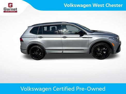 Certified 2023 Volkswagen Tiguan SE R-Line FWD image 7