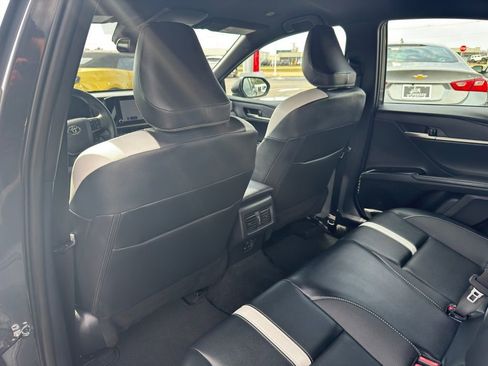 Used 2025 Toyota Camry SE image 13
