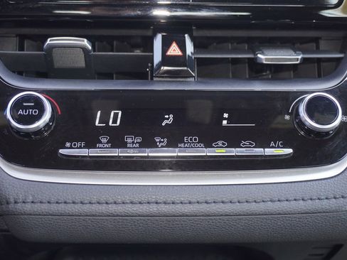 Used 2022 Toyota Corolla SE w/ Carpet Mat Package (TMS) FWD image 15