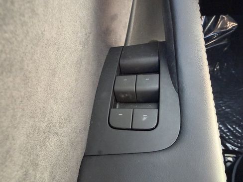 Used 2024 Tesla Model Y Long Range image 28