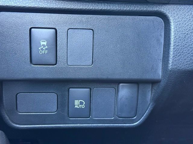 Used 2023 Toyota Tacoma SR5 AWD/4WD image 25