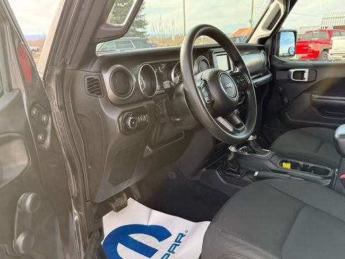 Used 2021 Jeep Wrangler Unlimited Sport image 14