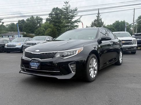 Used 2018 Kia Optima S FWD image 4