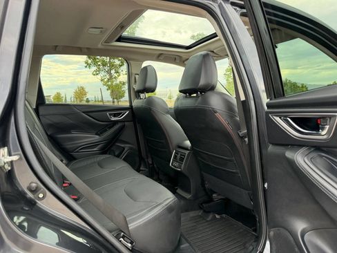 Used 2019 Subaru Forester Limited AWD/4WD image 17