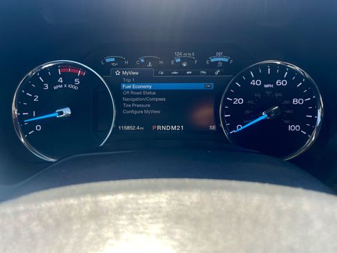 Used 2017 Ford F250 Lariat w/ Lariat Ultimate Package AWD/4WD image 18