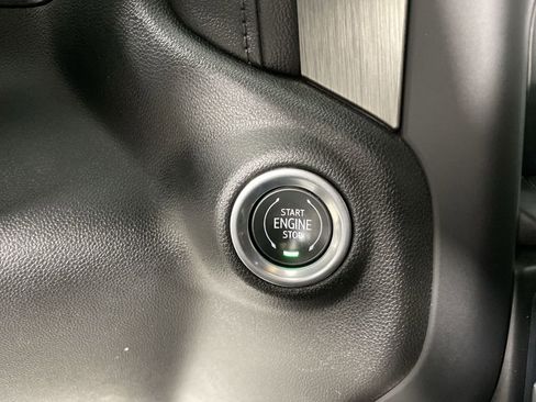 Used 2021 GMC Sierra 3500 Denali w/ Technology Package image 8