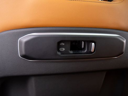 Used 2024 BMW X5 xDrive40i w/ Parking Assistance Package image 18