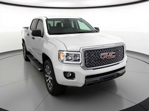 Used 2020 GMC Canyon Denali image 3