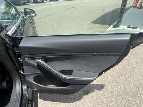 Used 2019 Tesla Model 3 Long Range RWD image 15
