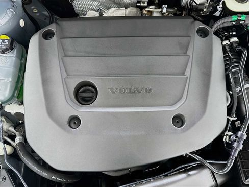 Used 2023 Volvo XC40 B5 Plus w/ Driver Assist Package AWD/4WD image 29