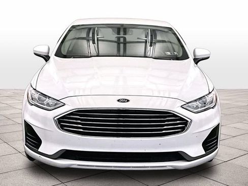 Used 2019 Ford Fusion SE FWD image 3