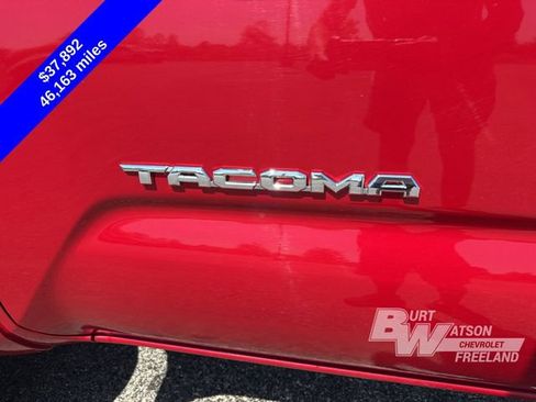 Used 2022 Toyota Tacoma TRD Sport AWD/4WD image 15