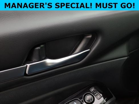 Used 2023 Nissan Altima 2.5 SV image 16