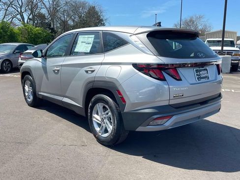 Certified 2025 Hyundai Tucson SE FWD image 7