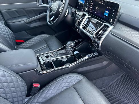 Used 2023 Kia Sorento SX AWD/4WD image 20