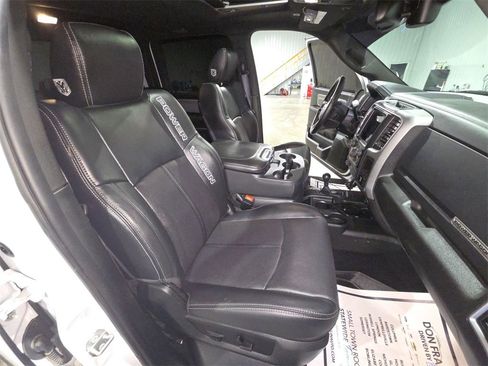 Used 2018 RAM 2500 Power Wagon w/ Leather & Luxury Group image 29