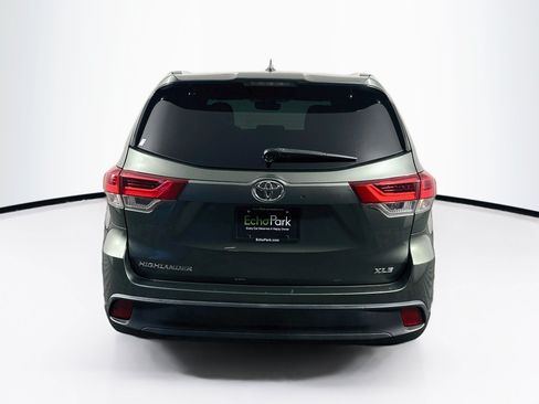 Used 2019 Toyota Highlander XLE FWD image 7
