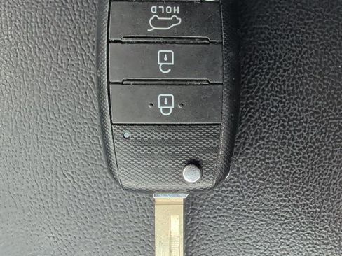 Used 2020 Kia Sorento LX w/ LX I4 Convenience Package image 18