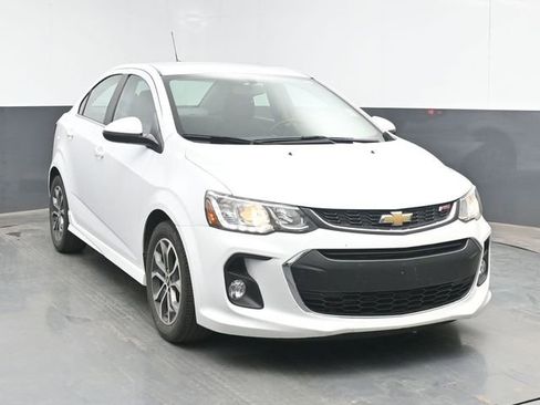 Used 2017 Chevrolet Sonic LT w/ Convenience Package FWD image 2