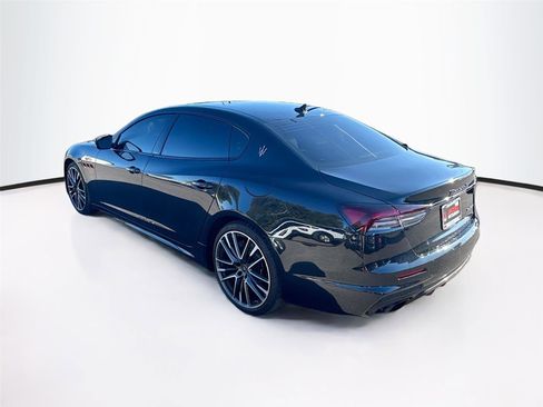 Used 2022 Maserati Quattroporte Trofeo image 6