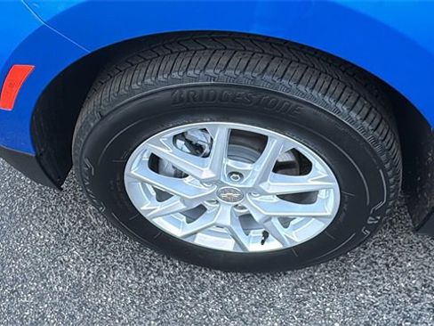 Used 2024 Chevrolet Equinox LT image 32