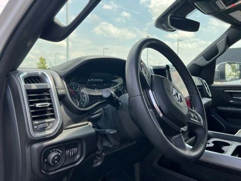 Used 2025 RAM 1500 Laramie AWD/4WD image 9