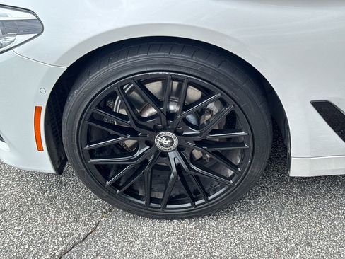 Used 2017 BMW 540i RWD image 11