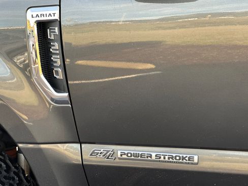 Used 2018 Ford F250 Lariat w/ Lariat Ultimate Package image 32