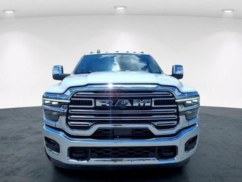 Used 2025 RAM 3500 Laramie AWD/4WD image 4