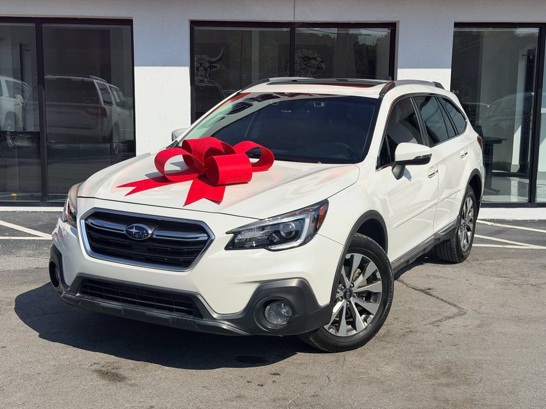 Used 2018 Subaru Outback 3.6R Touring w/ Protection Package #1 AWD/4WD image 1