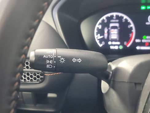 Certified 2025 Honda HR-V Sport image 27