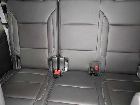 Used 2024 GMC Yukon Denali w/ Advanced Technology Package image 27