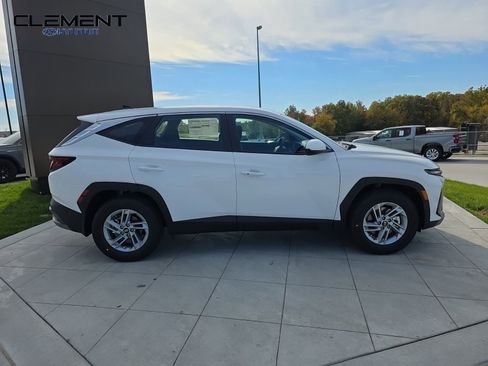 New 2026 Hyundai Tucson SE image 4