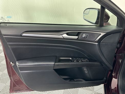 Used 2017 Ford Fusion Energi Titanium image 28