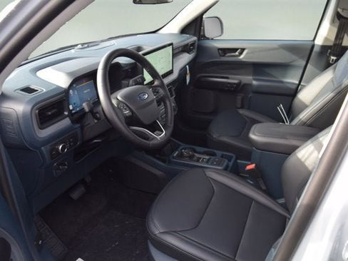 New 2025 Ford Maverick Lariat w/ Black Appearance Package image 6