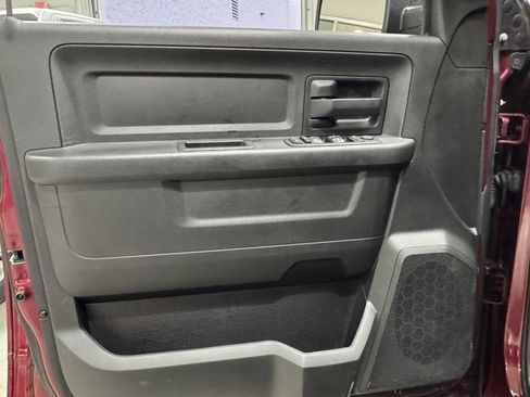 Used 2018 RAM 2500 Tradesman w/ Chrome Appearance Group image 20