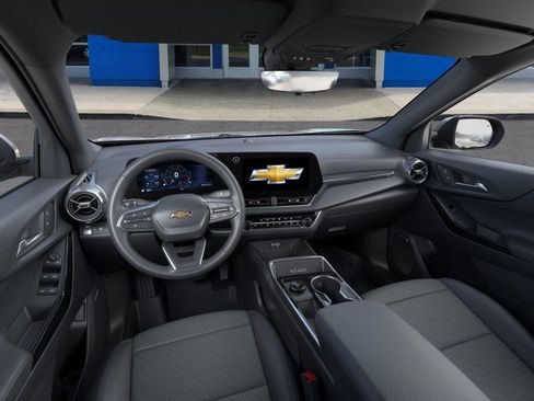 New 2026 Chevrolet Equinox LT w/ Convenience Package II FWD image 15