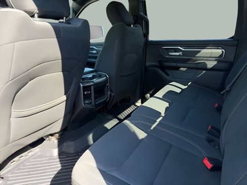 Used 2019 RAM 1500 Big Horn AWD/4WD image 15