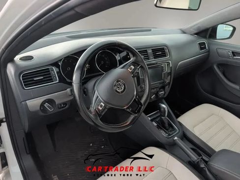 Used 2016 Volkswagen Jetta Sport FWD image 19