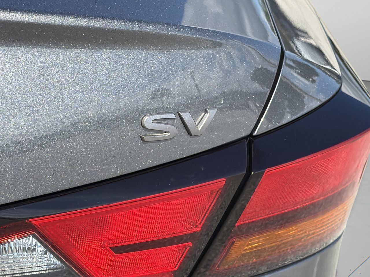 Used 2024 Nissan Altima 2.5 SV FWD image 9