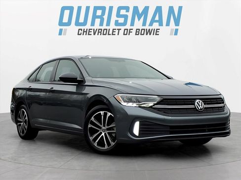 Used 2023 Volkswagen Jetta Sport FWD image 1