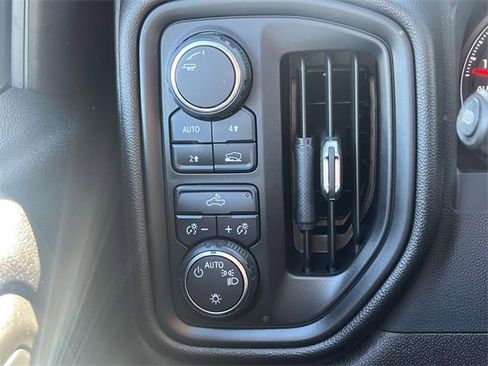 Used 2023 Chevrolet Silverado 1500 Custom image 19
