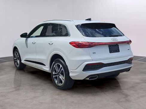 Certified 2025 Audi Q5 Premium w/ Convenience Package AWD/4WD image 6