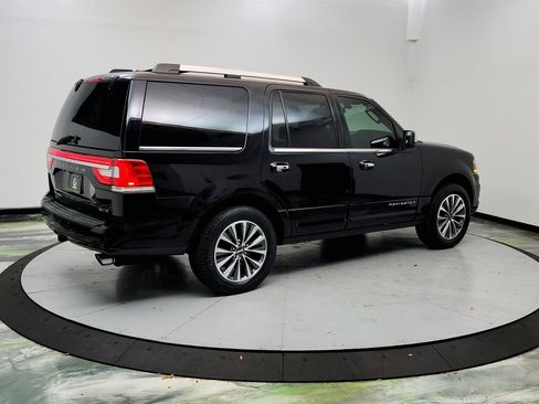 Used 2016 Lincoln Navigator Select RWD image 5