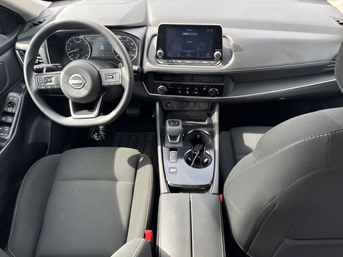 Used 2024 Nissan Rogue S FWD image 12